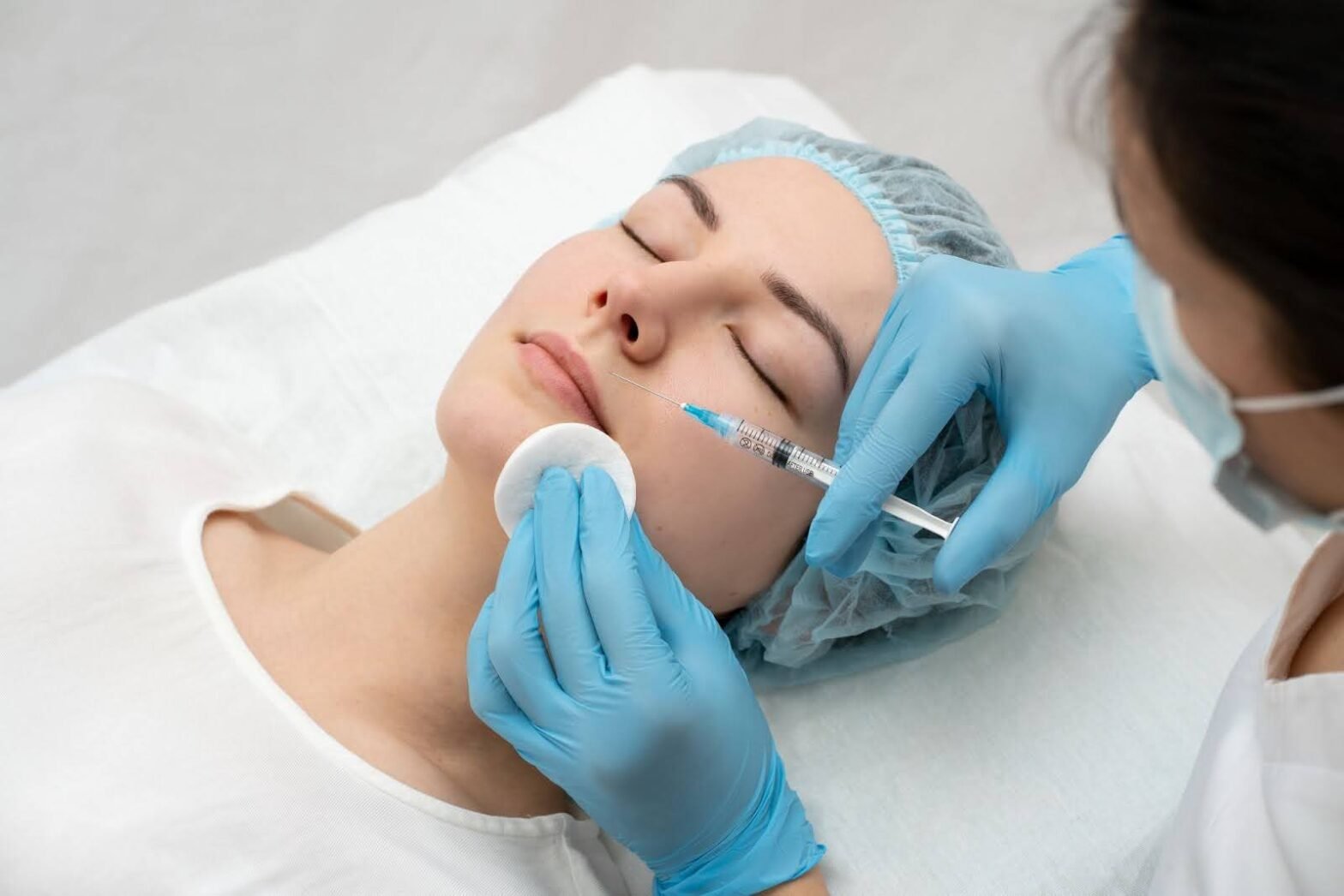 Qualified cosmetic surgeon consultation